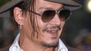 dintele rosu Johnny Deep